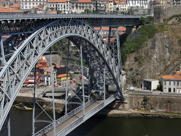 03e09846-c6af-4b83-a1a3-cc1803ffca8b